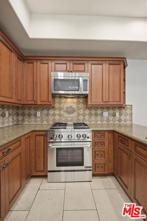 Building Photo - 10913 Whipple St