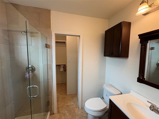 Building Photo - 6722 Underhill St