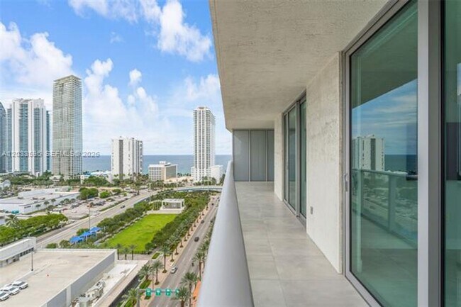 Building Photo - 300 Sunny Isles Blvd