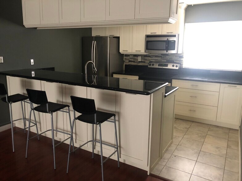 Building Photo - 4192 Mt Alifan Dr