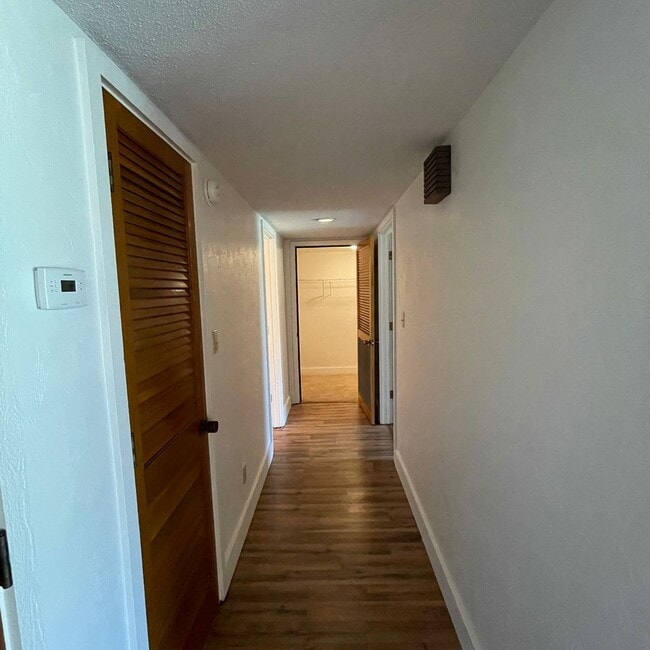 Building Photo - Beautiful 1-Bedroom Condo in the Beautiful...