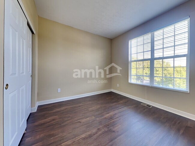 Building Photo - 1542 Quarter Horse Cir