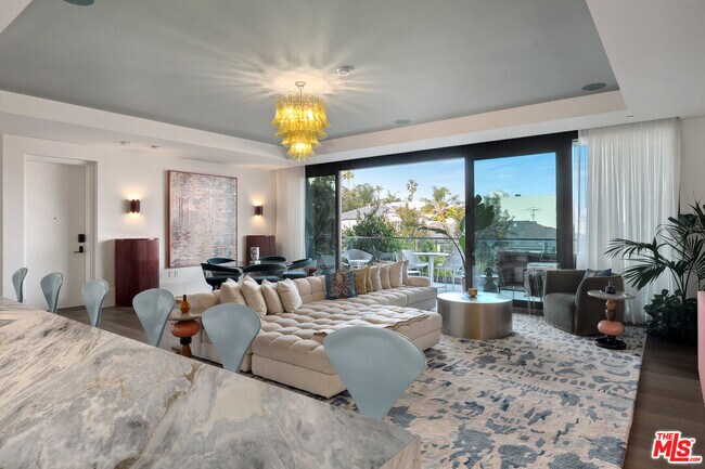 Building Photo - 8420 Sunset Blvd