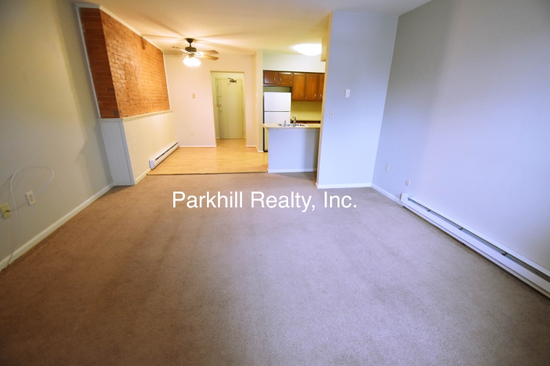 Building Photo - 410 W Pennsylvania Ave