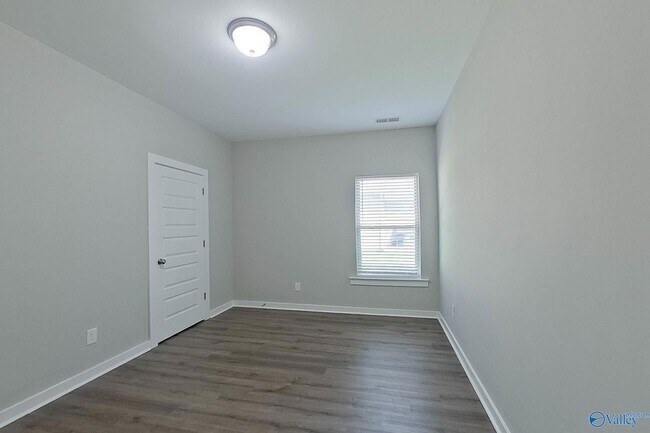 Building Photo - 344 White Oak Cir