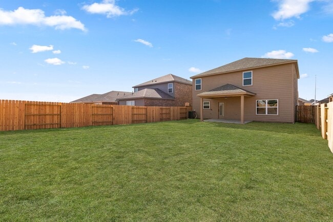 Building Photo - 1006 Whispering Winds Dr