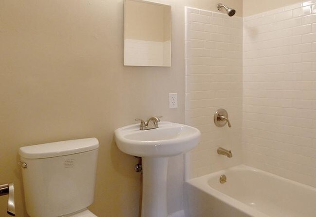 Building Photo - bedroom in Denver CO 80220