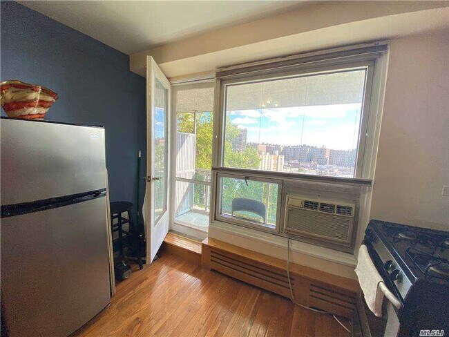 Building Photo - 97-7-97-63 63rd Rd