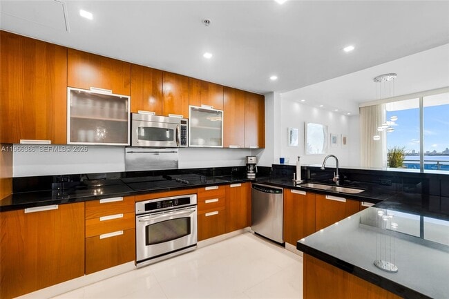 Building Photo - 7901 Hispanola Ave