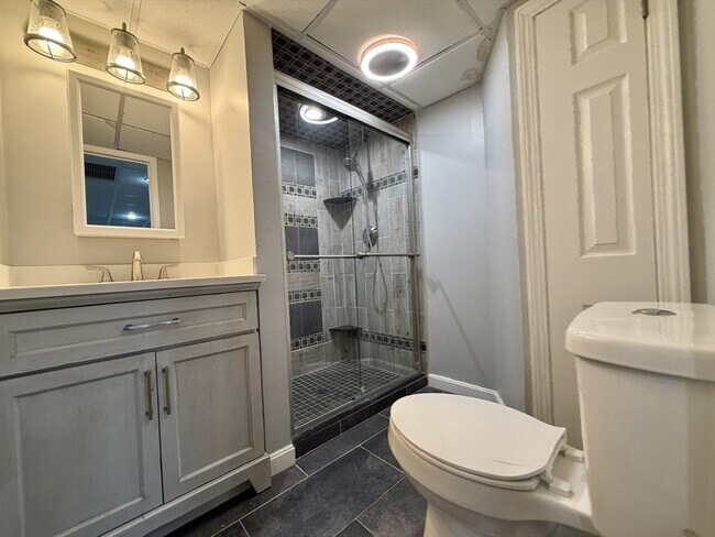 Building Photo - 3 Alaska Ave