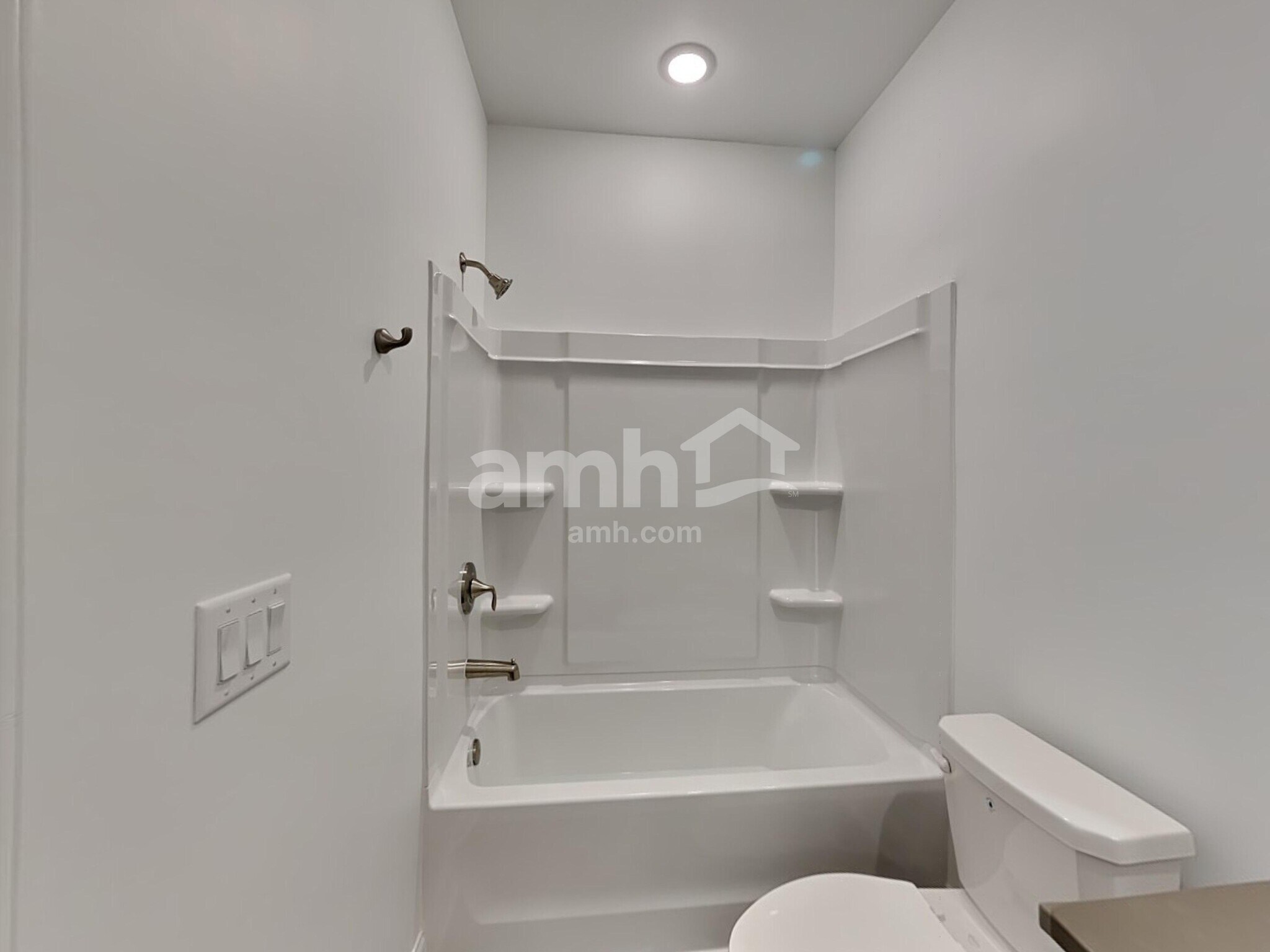 Building Photo - 204 Chase Ln