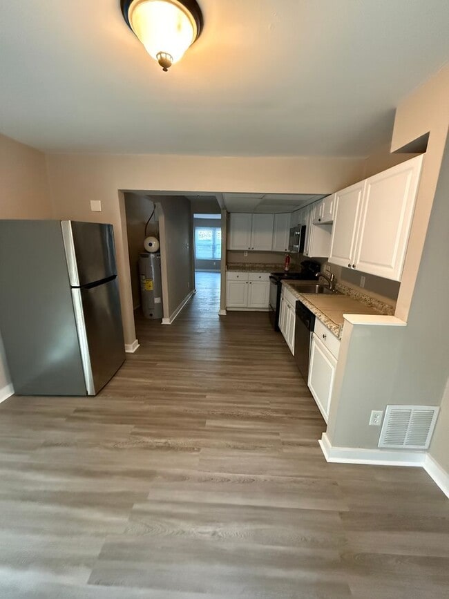 Building Photo - 2-Bedroom Townhome in Brookhaven!