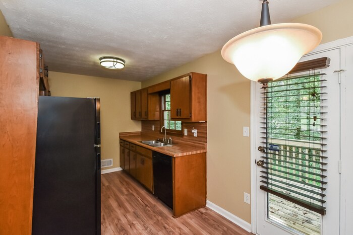 Building Photo - 4623 Hamlet Walk SE
