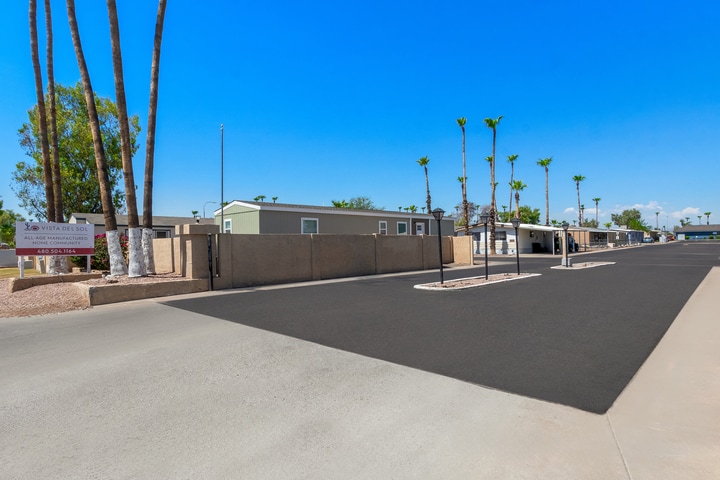 Building Photo - 2060 N Center St