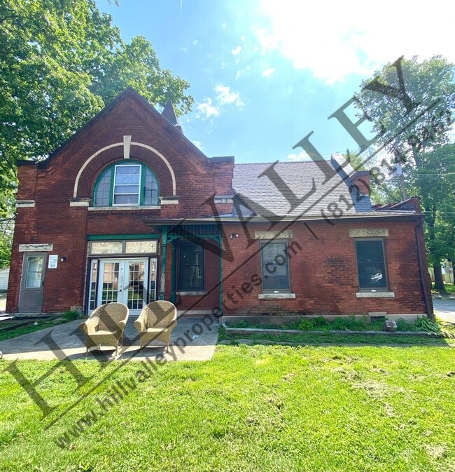 Primary Photo - 522 S 6th St