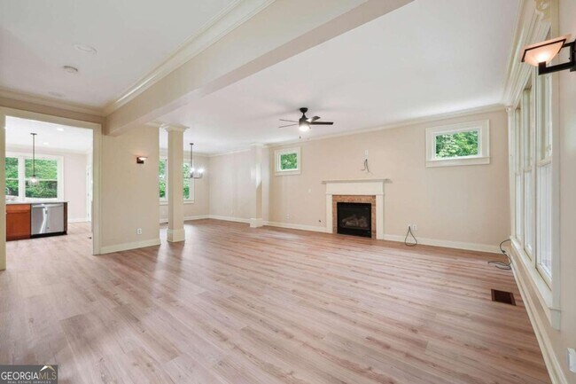 Building Photo - THREE BEDROOM DECATUR GEM WITH ENDLESS POTENTIAL!