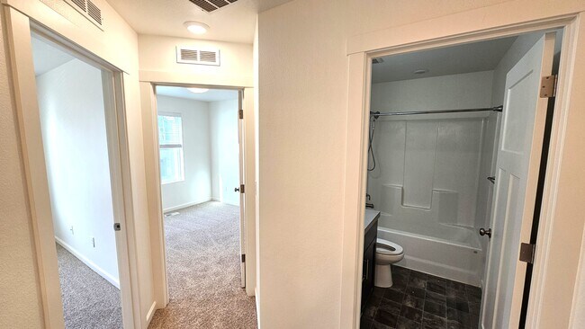 Building Photo - 4206 S Waters Edge Wy