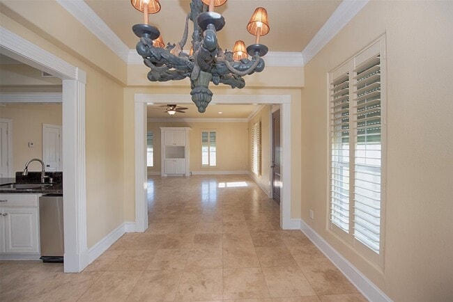 Building Photo - 2293 E Bayshore Dr