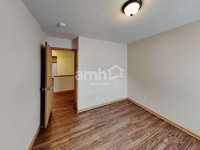 Building Photo - 6213 Home Park Dr