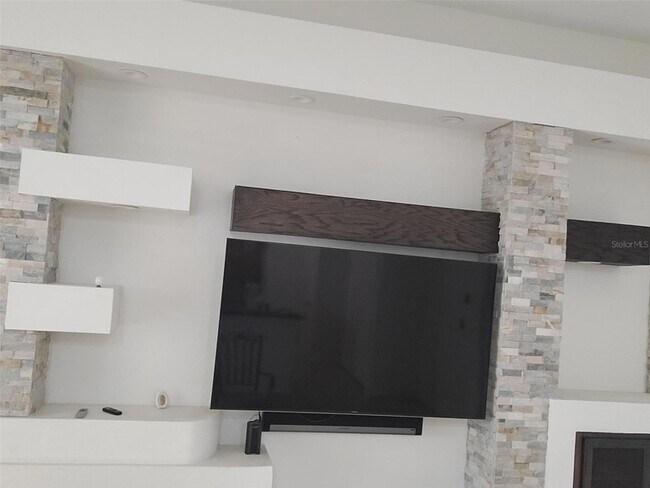 Building Photo - 2847 Majestic Isle Dr