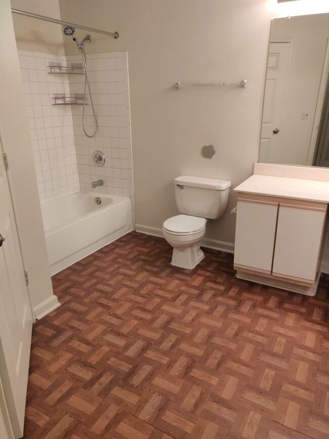 Building Photo - Charming 2 Bedroom/ 1 Bathroom Condo in Parkville, MD!