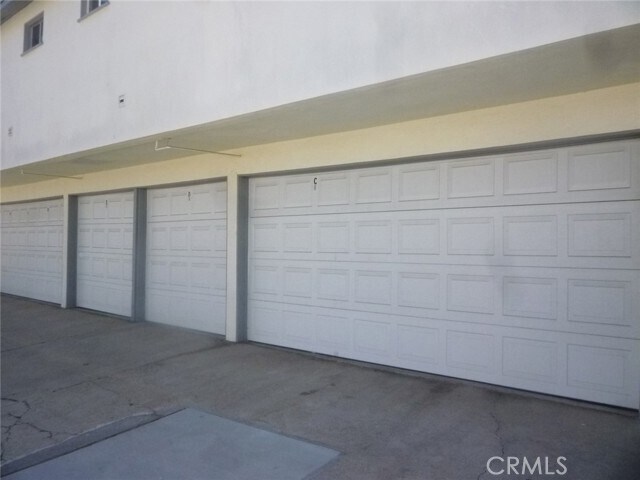 Building Photo - 712 Sartori Ave