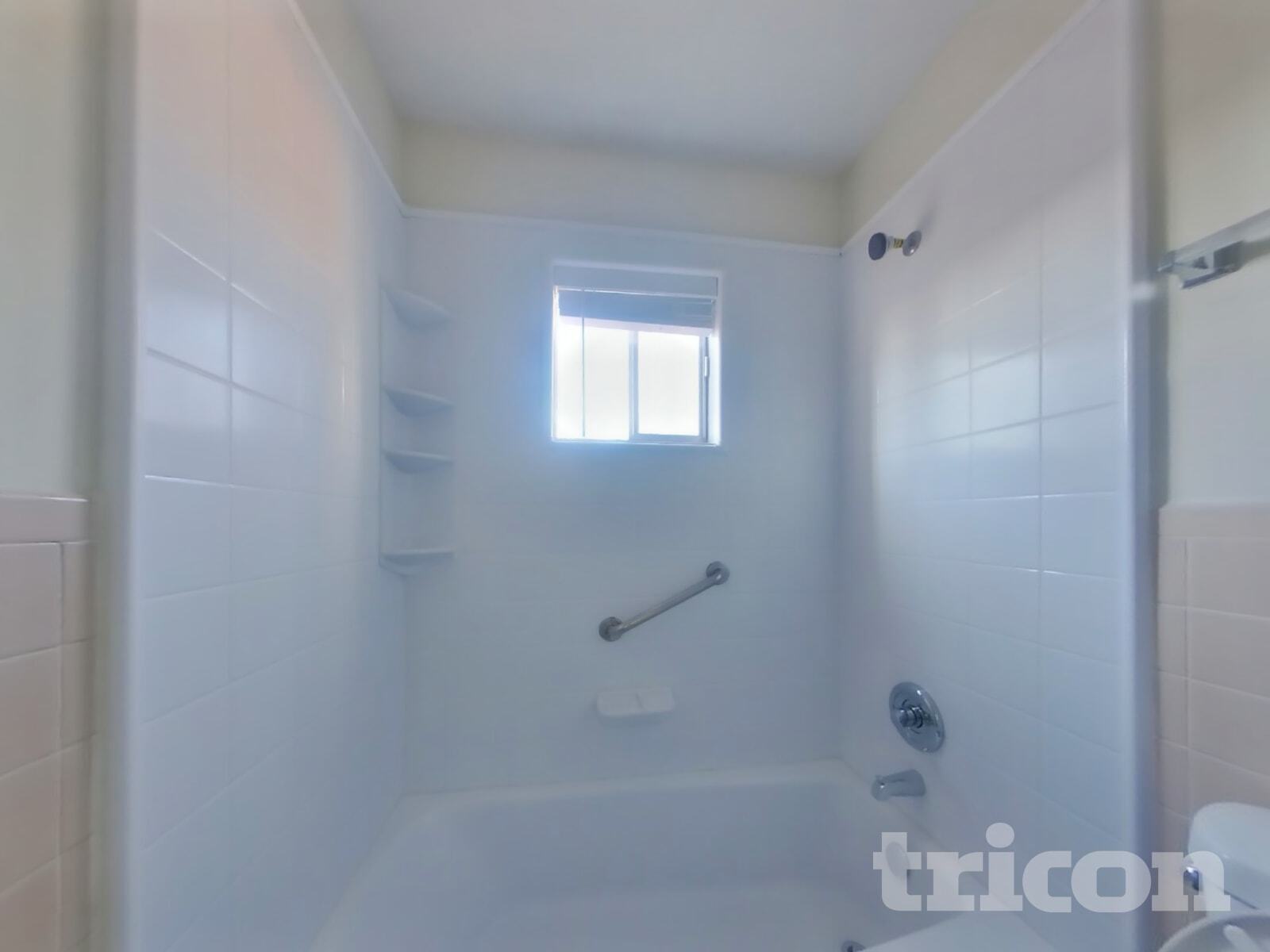 Building Photo - 3109 Lakehurst Ave