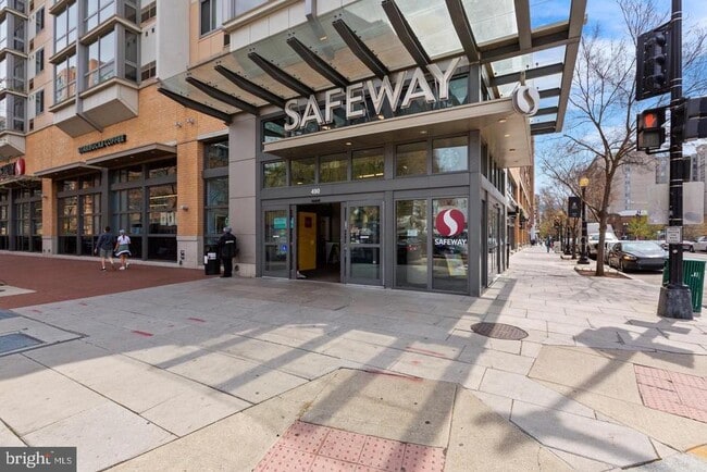 Building Photo - 475 K St NW