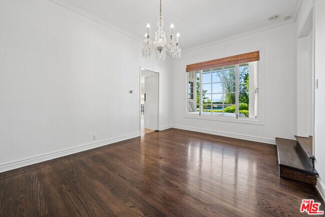 Building Photo - 8050 Mulholland Dr