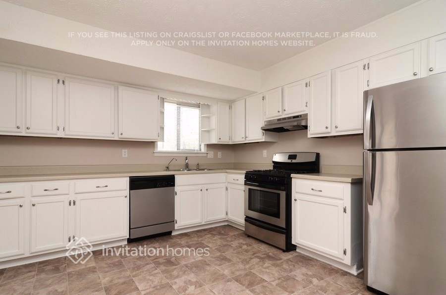 Building Photo - 4961 Ridgeside Ct