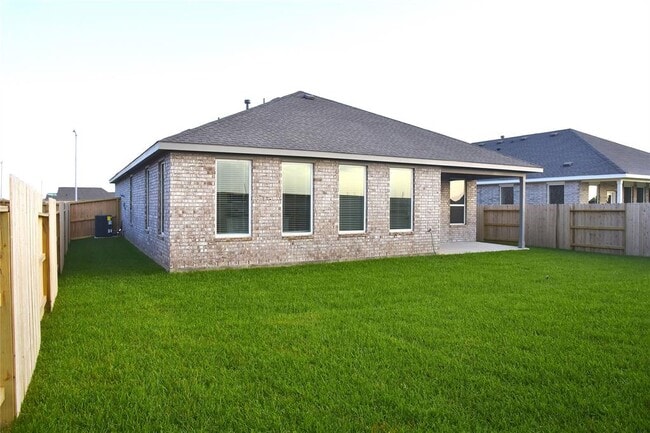 Building Photo - 10606 Summers Wy