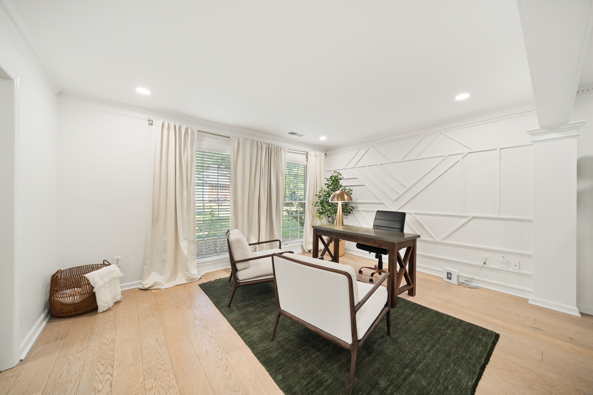 Building Photo - 4506 Reva Way NE