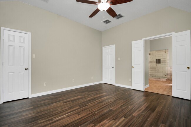 Building Photo - 13339 Yaupon Holly Ln