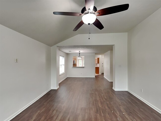 Building Photo - 409 Mystic Glen Loop