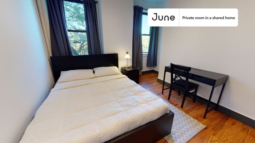 Building Photo - Private bedroom in 5 bed/2 bath Home