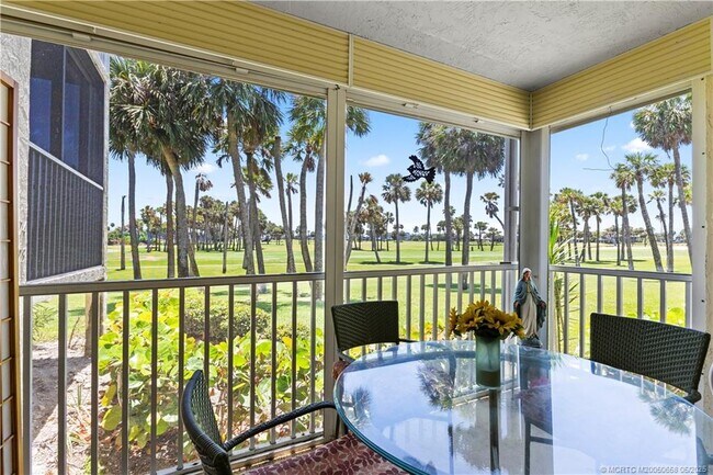 Building Photo - 5571 NE Gulfstream Way