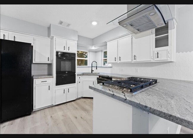 Building Photo - 11630 Sagemeadow Ln