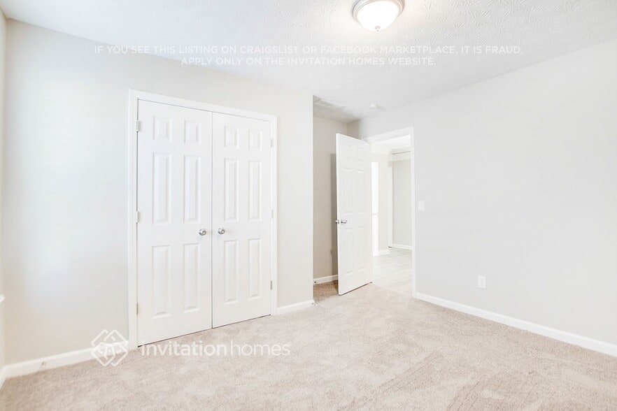 Building Photo - 4558 Carriage Park Dr