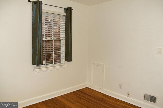 Building Photo - 304 Moncure Dr