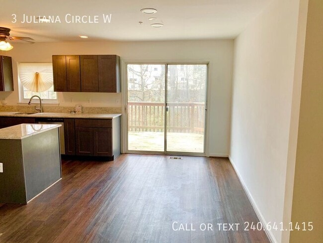 Building Photo - 3 Juliana Cir W