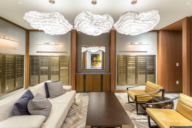 Building Photo - Surround Yourself in Luxury! Symphony Honolulu!