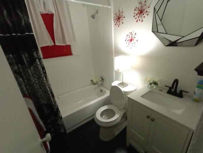 Building Photo - 4855 Concord Ave