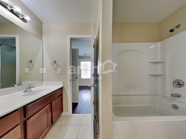 Building Photo - 11225 Amherst Glen Dr