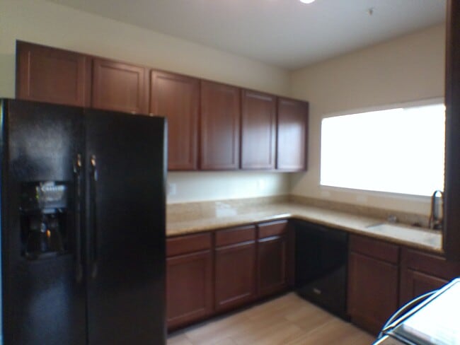 Building Photo - 4915 Hahns Peak Dr