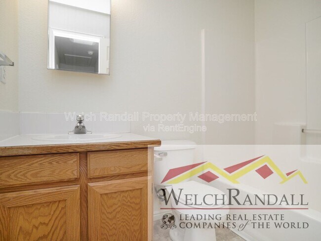 Building Photo - 745 30th St