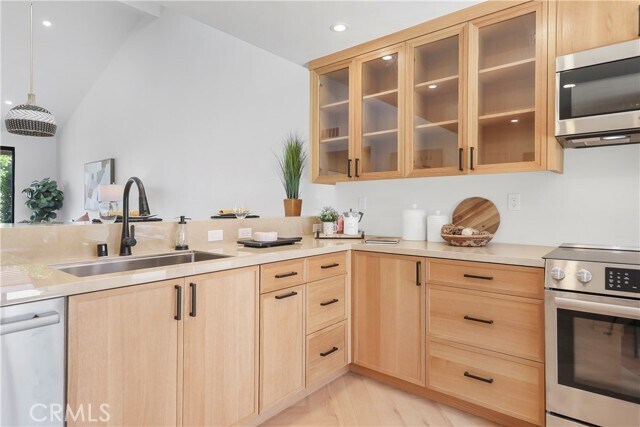 Building Photo - 76238 Honeysuckle Dr