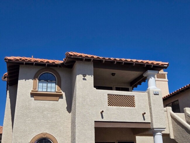 Building Photo - 1421 Santa Margarita St