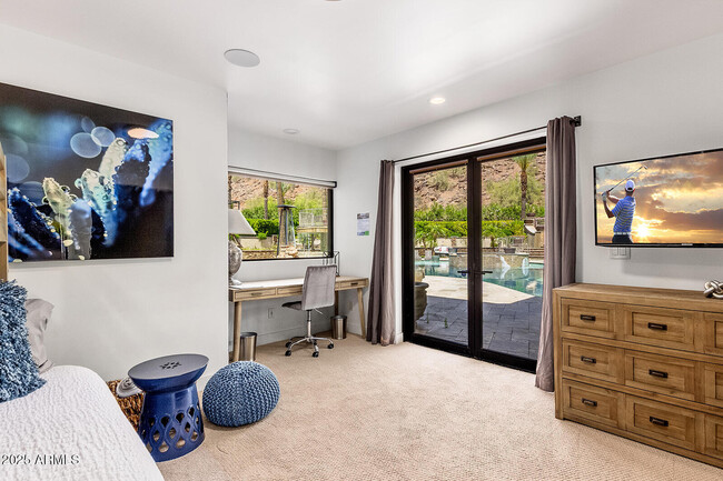 Building Photo - 5040 N Arcadia Dr