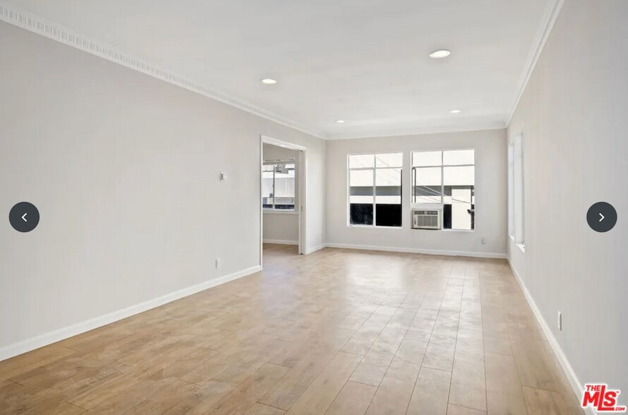 Building Photo - 121 Crescent Dr