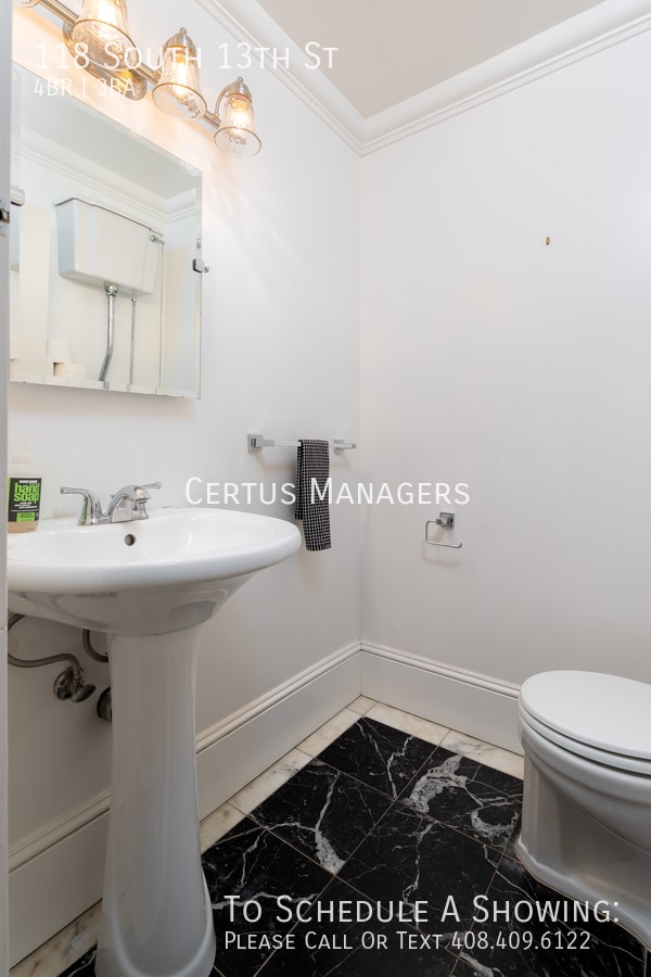 Building Photo - 118 S 13th St